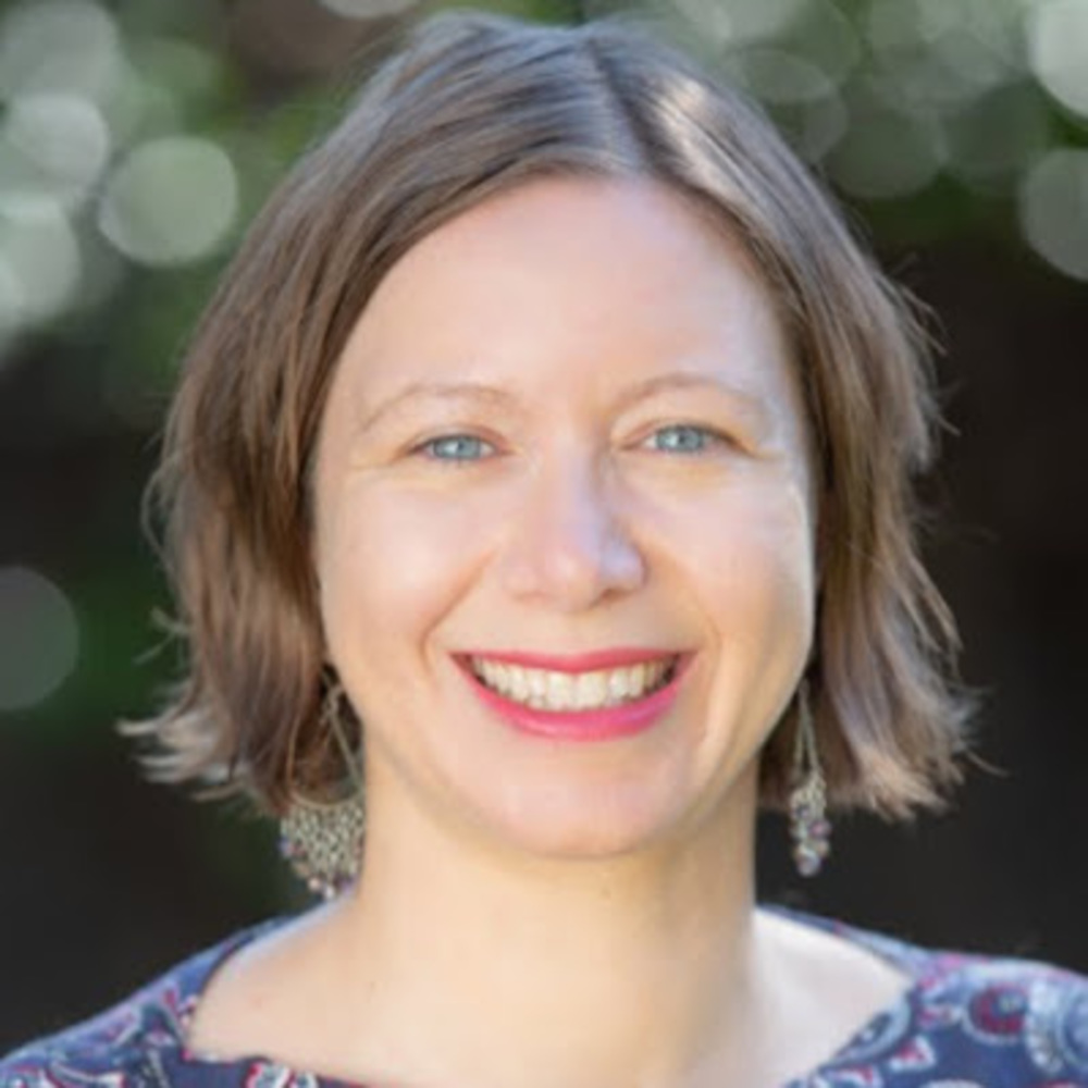 Meet your Posher, Julia